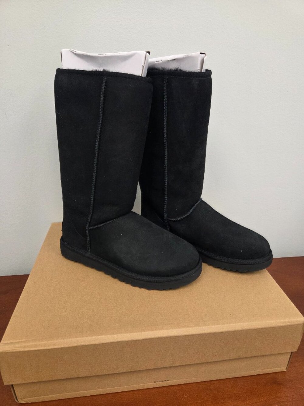 UGG CLASSIC TALL NEW IN BOX WOMEN'S SIZE 7 AND 8 BLACK BOOTS